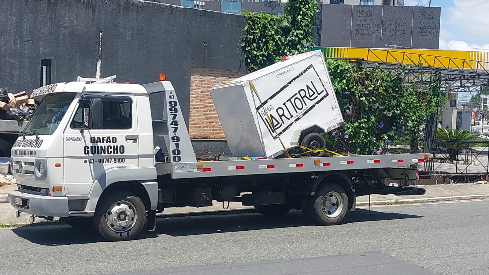 Transporte rodoviário de lancha náutica